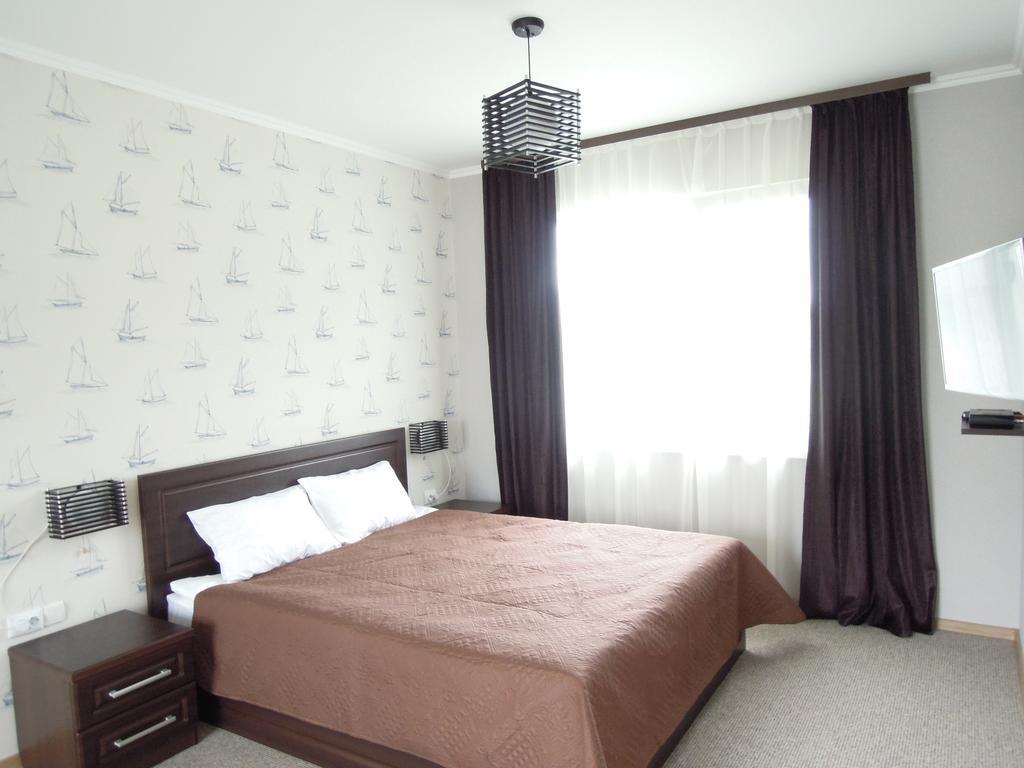 Hotel Yacht Club Mayak Dnistrivka Zimmer foto