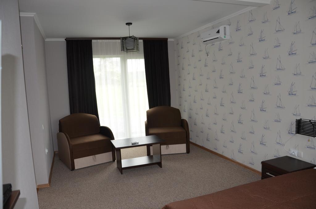 Hotel Yacht Club Mayak Dnistrivka Zimmer foto